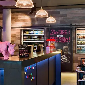 Moxy Frankfurt East Франкфурт-на-Майне